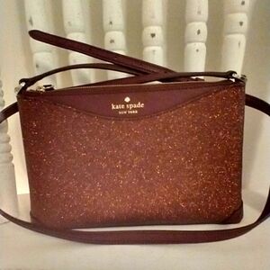 Kate Spade small crossbody in burgundy glitter EUC ✨